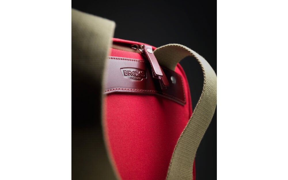 bb023-dalston-detail-zip-1