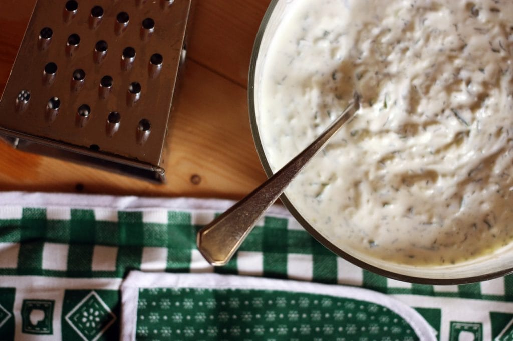 Ricetta dello tzatziki semplice e con pochi ingredienti