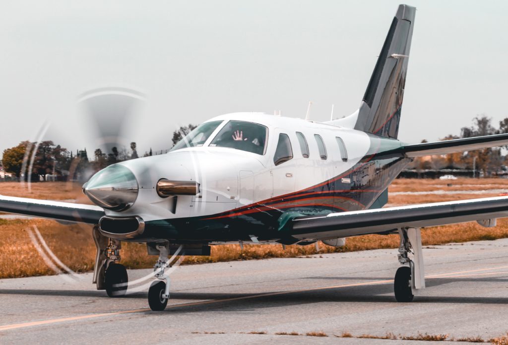 Les jets privés peuvent-ils atterrir dans les grands aéroports ?