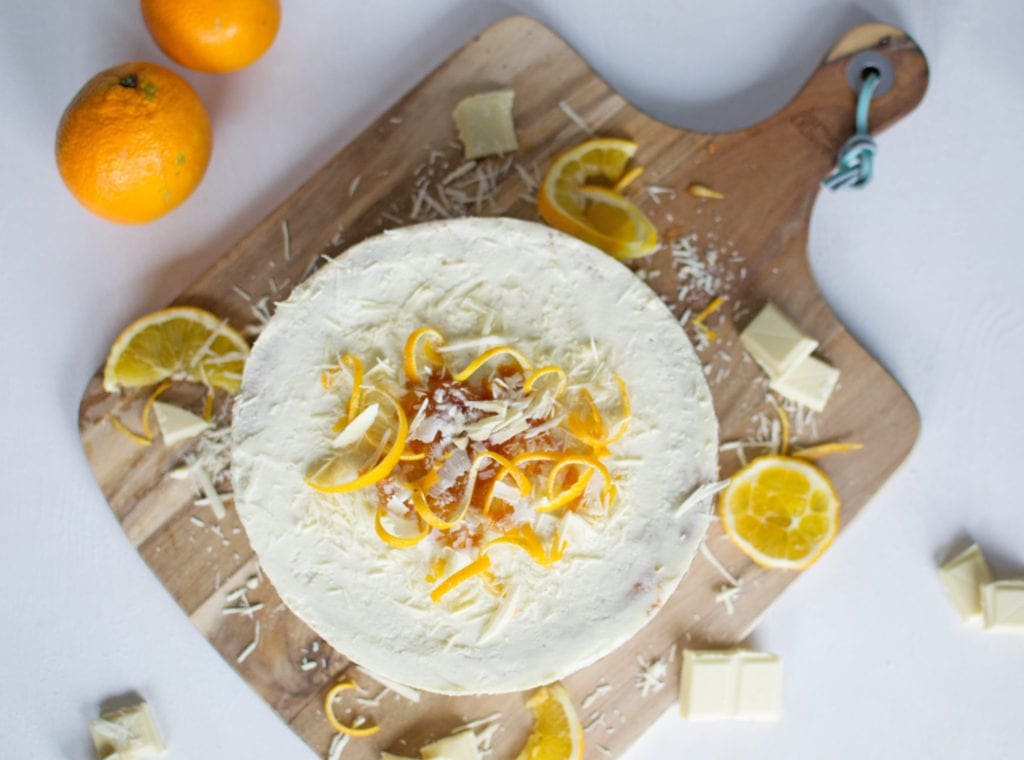 Orangentorte mit weißer Schokolade