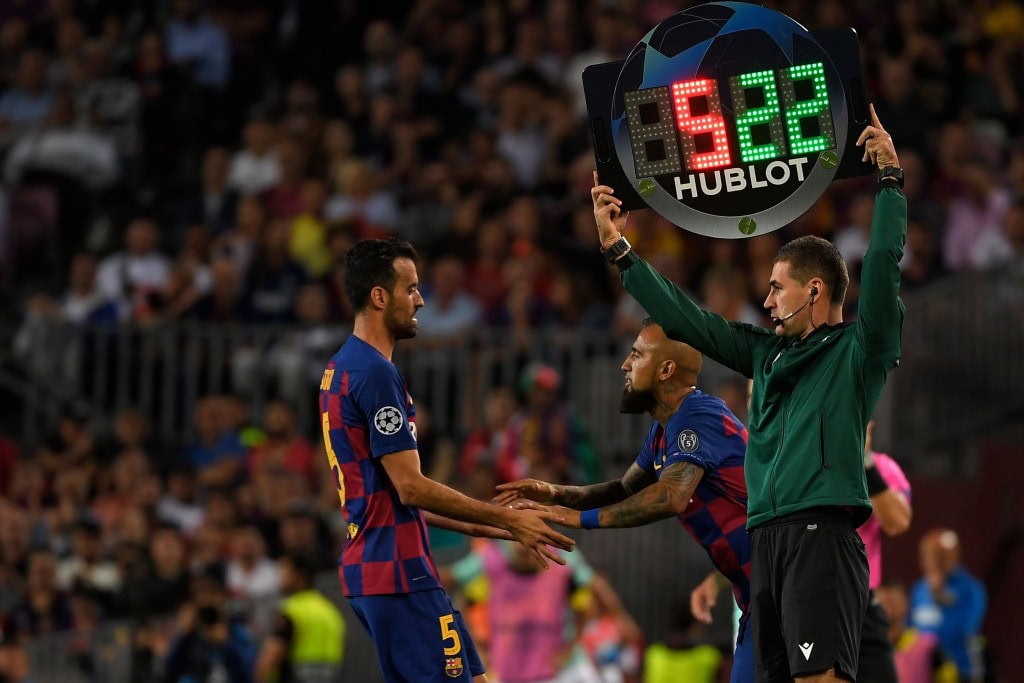 Sergio Busquets and Arturo Vidal are both expected to return after serving out their respective suspensions. (Photo by Lluis Gene/AFP via Getty Images)