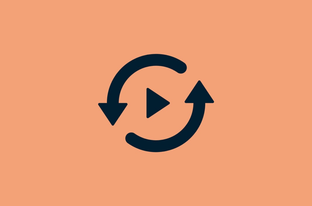Play button inside renew symbol.