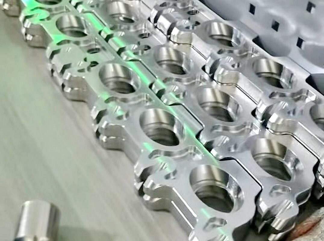 Stainless-steel-manifold-processing