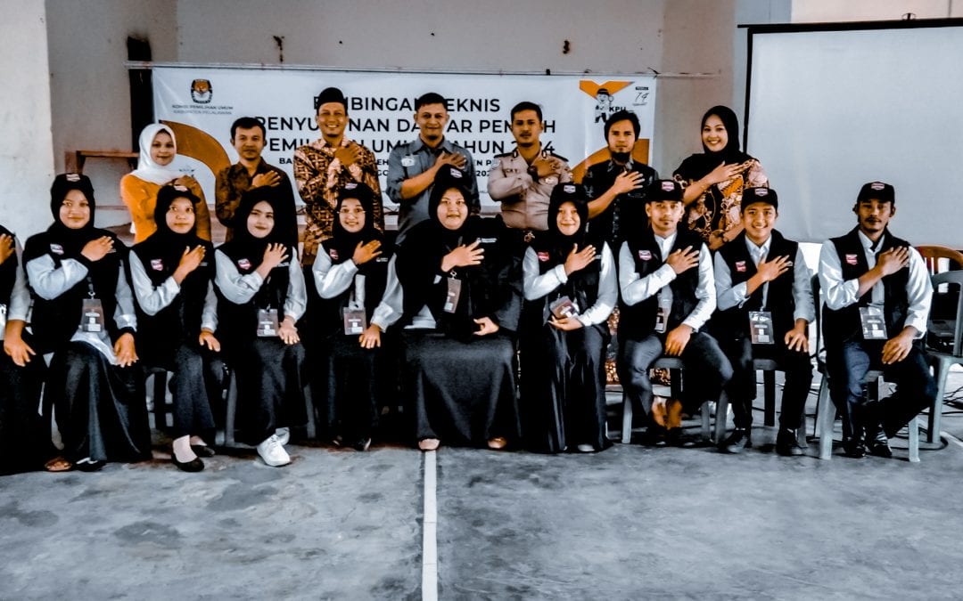 PELANTIKAN DAN BIMTEK PANTARLIH DESA BUKIT LEMBAH SUBUR