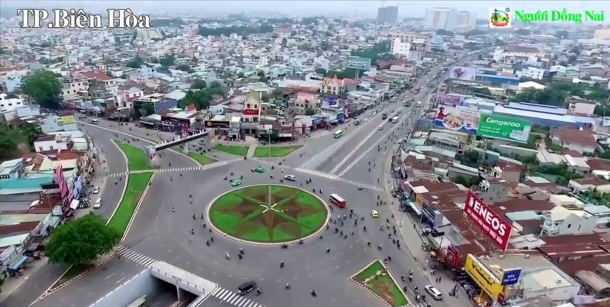 Khách hàng tại Đồng Nai ký hợp đồng bảo hiểm sức khỏe