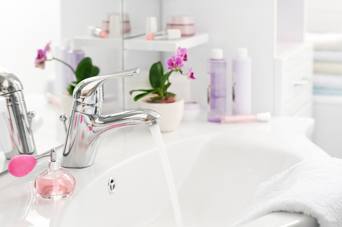 A little under the (bathroom) sink organization✨ : r/organizing