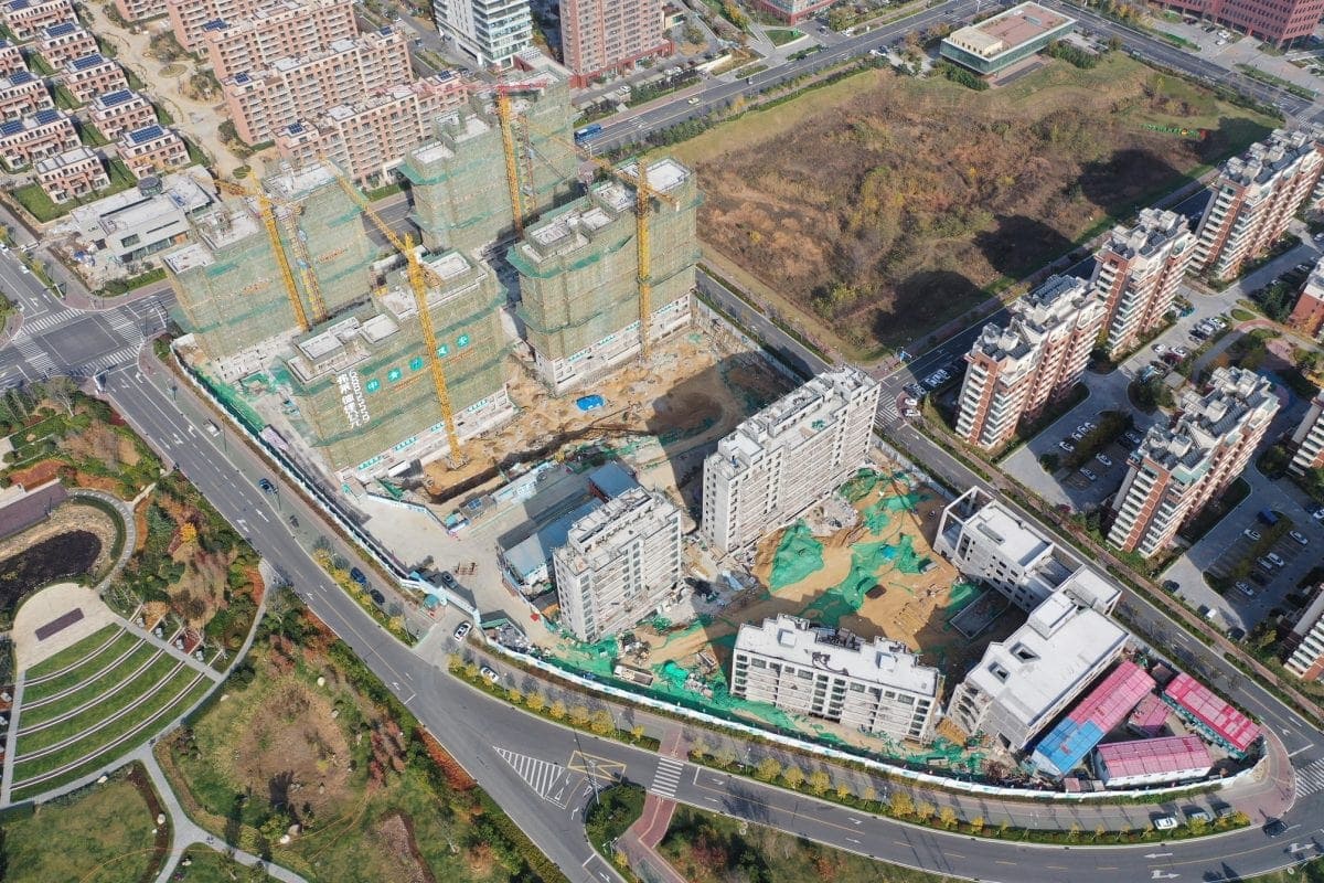Das von Frey Architekten finanzierte Passivhausprojekt ist derzeit das größte und ambitionierteste Passivhausprojekt in China, wo gegenwärtig zwei größere Passivhaussiedlungen entstehen.