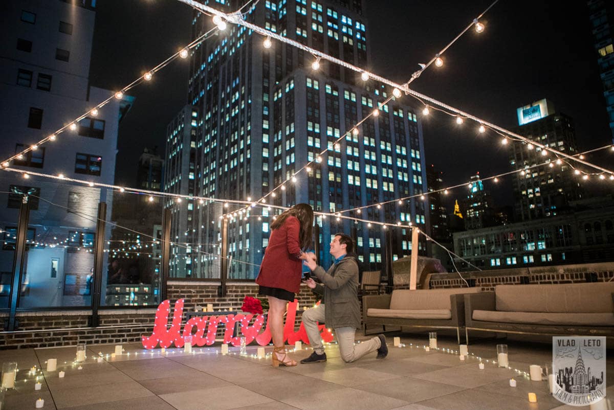 Photo Rooftop proposal Empire State building view | VladLeto