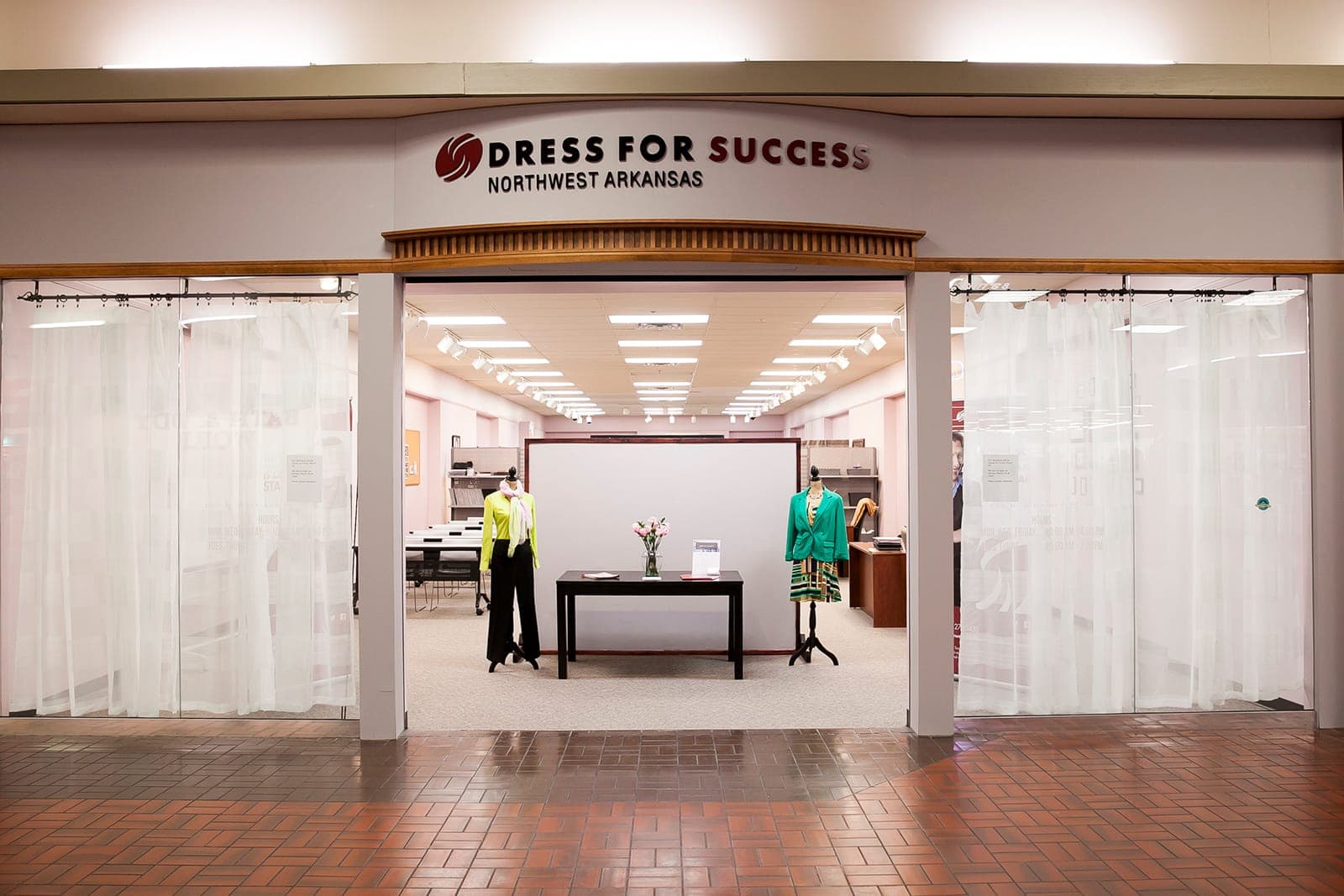DFS_Rogers_Boutique_exterior