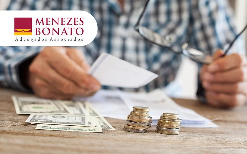 Aposentado que ganha mínimo recebe novo piso de R$ 1.045