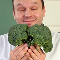 shutterstock_97438421_happy_vegetables_200px