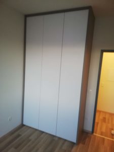 beli americki plakar bez ručica