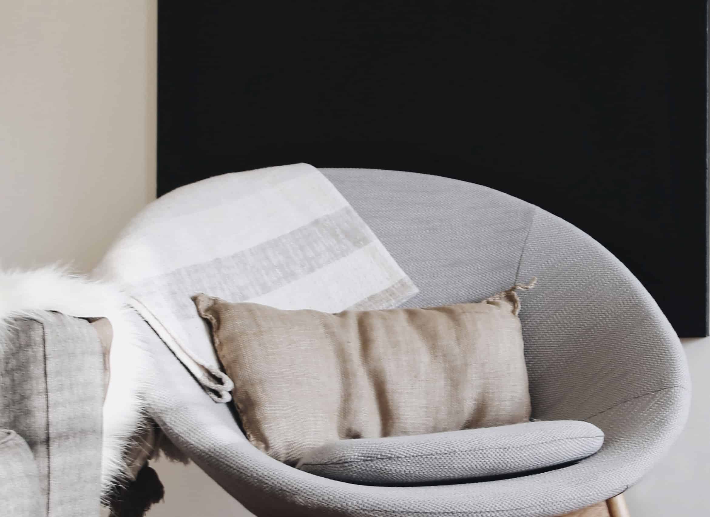 Best Cozy Oversized Folding Saucer Chairs For Adults 2021 Cozy Minds