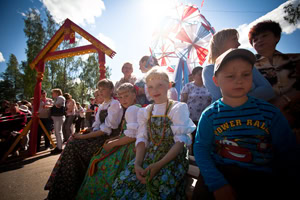 shutterstock_134003402_Russian_Children_300px