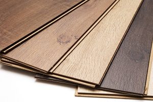 Laminat-Aufbau-Tipp-zum-Bau Bei Tipp-zum-Bau erfahren Sie, wie Laminatböden aufgebaut sind und welche wichtigen Funktionen sie erfüllen.