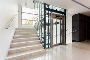 Barrierefreies-Bauen-Fahrstühle-Tipp-zum-Bau Tipp-zum-Bau informiert Sie über Fahrstühle und deren Nutzen für barrierefreies Bauen.