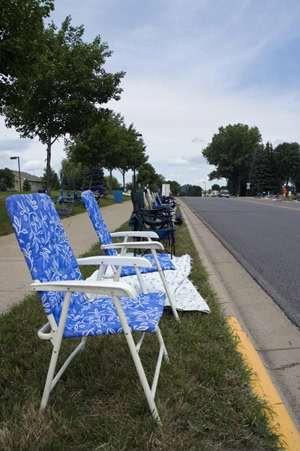 thnkstk_90838800_empty_parade_300px