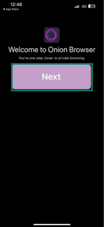 The Onion Browser welcome message with the Next button highlighted.