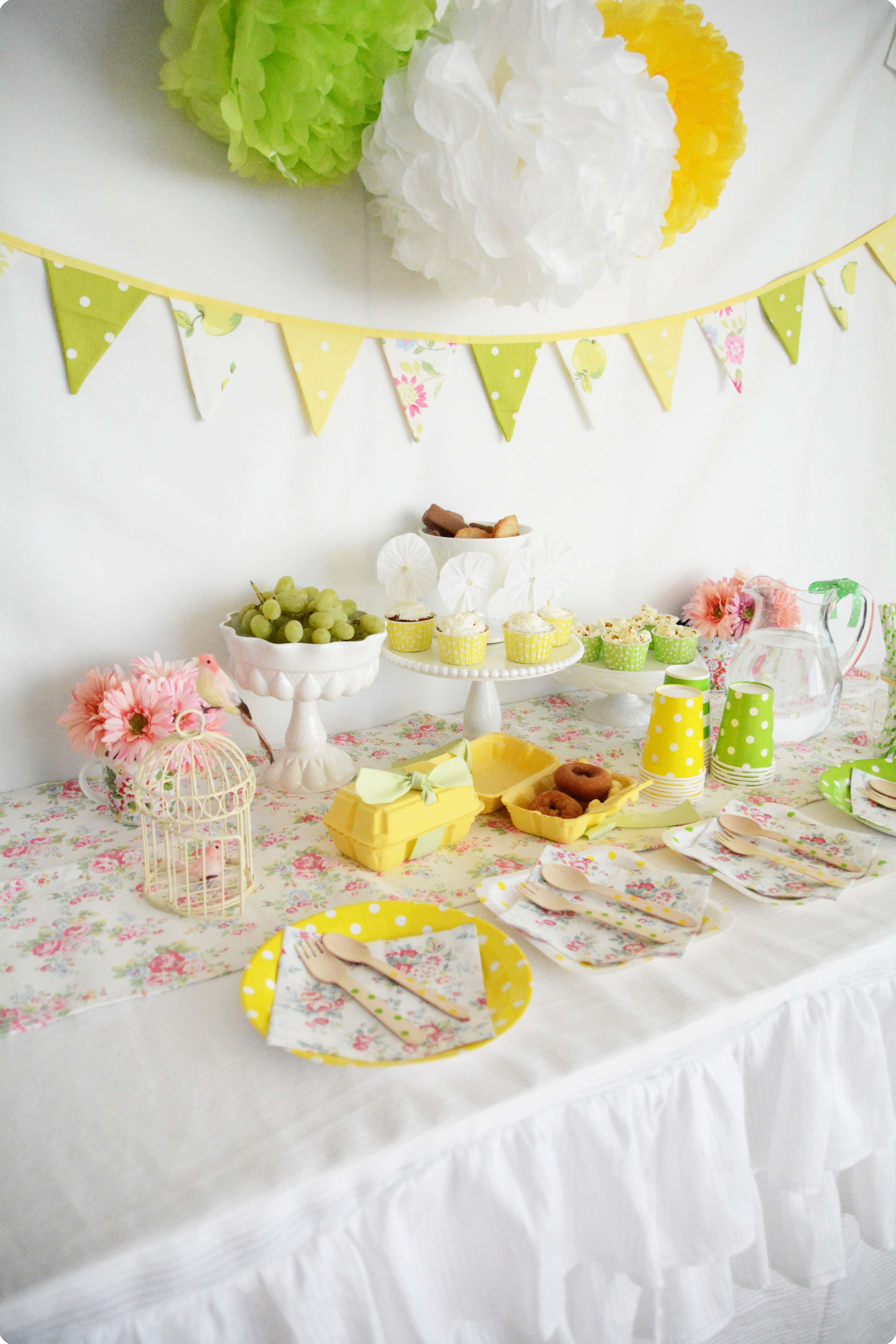 イエローとグリーンのビンテージ ティーパーティー : Vintage Yellow x Green Party