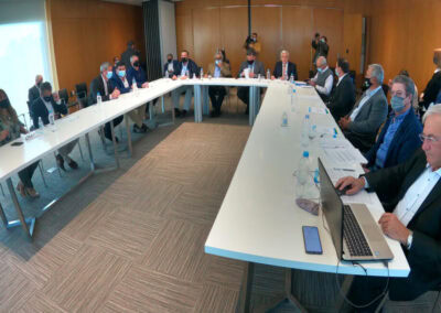 Comunidades de la región del río Uruguay reclaman por contenedores para exportación