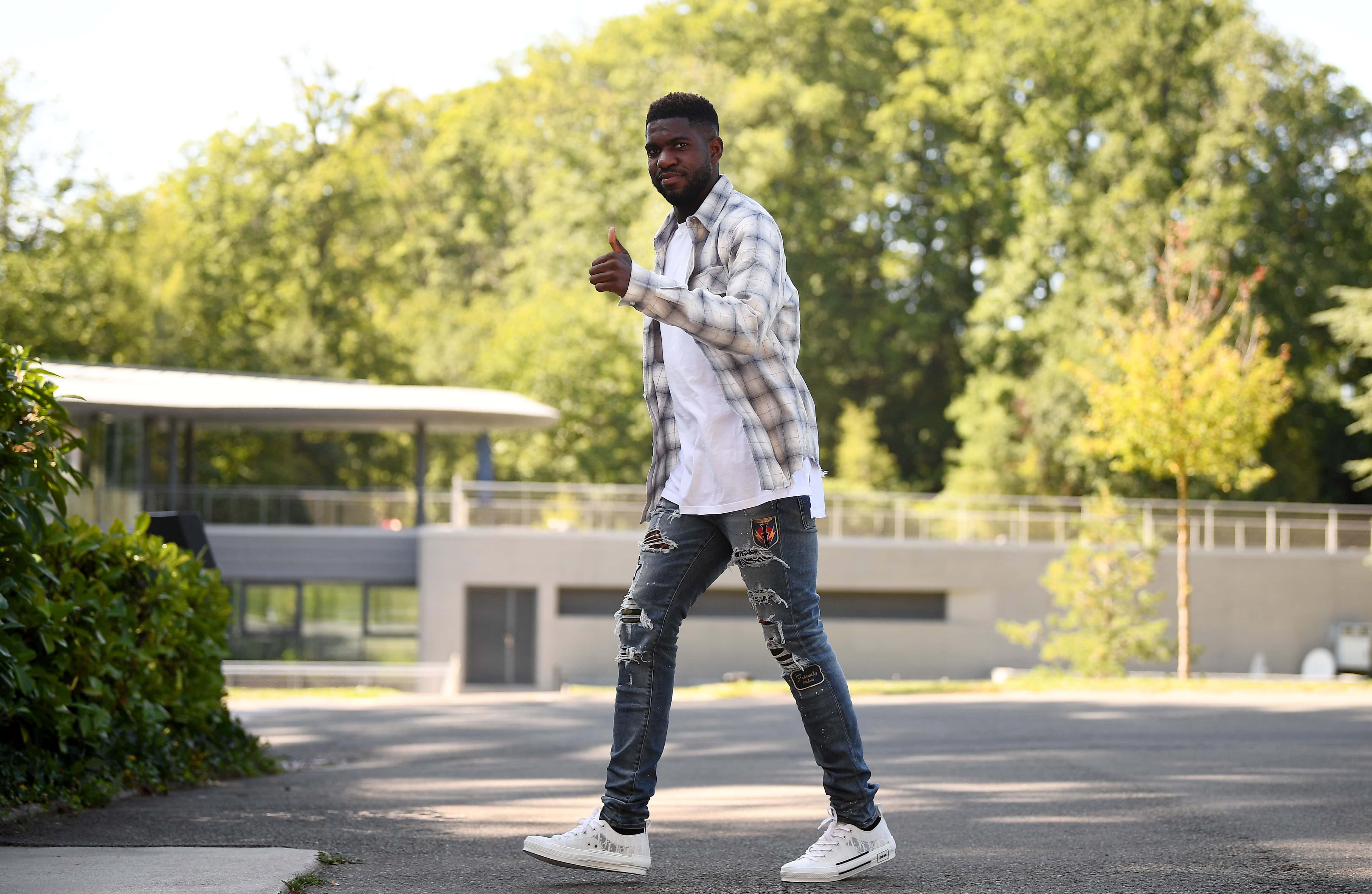 Thumbs up to a move to Roma? (Photo by Franck Fife/AFP via Getty Images)