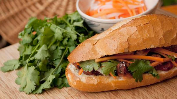 Người Việt Nam nên bình tĩnh trước hashtag #ApologizeToVietNam