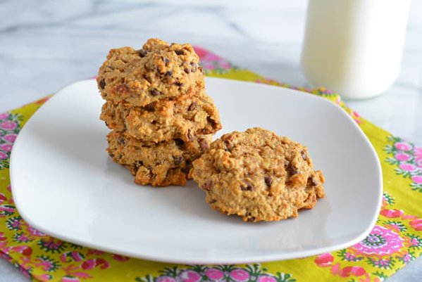 Peanut Butter Oatmeal Cookies on a white plate.