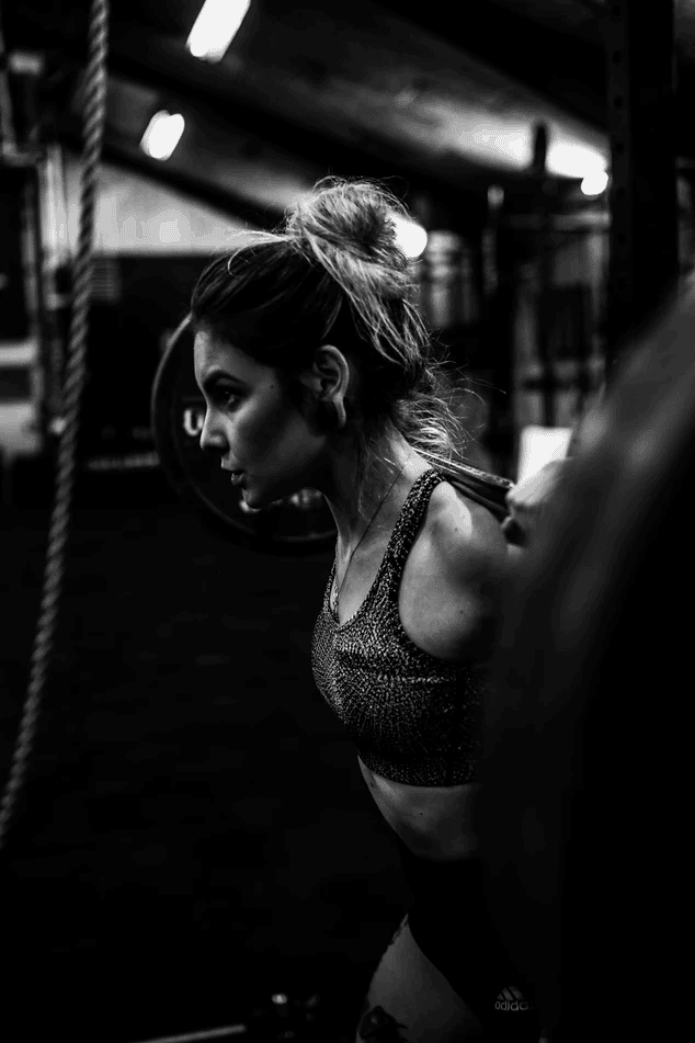barbell squat girl
