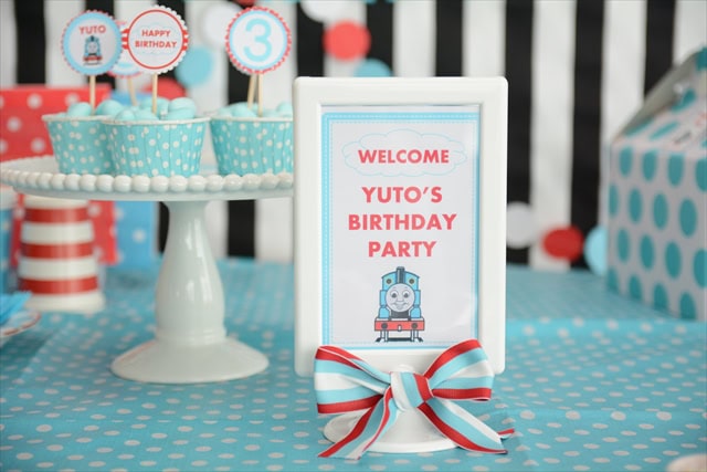 トーマス テーマのお誕生日パーティー Thomas Themed 3rd Birthday Party リトルレモネード キッズパーティープランナー トーマス テーマのお誕生日パーティー Thomas Themed 3rd Birthday Party リトルレモネード キッズパーティープランナー