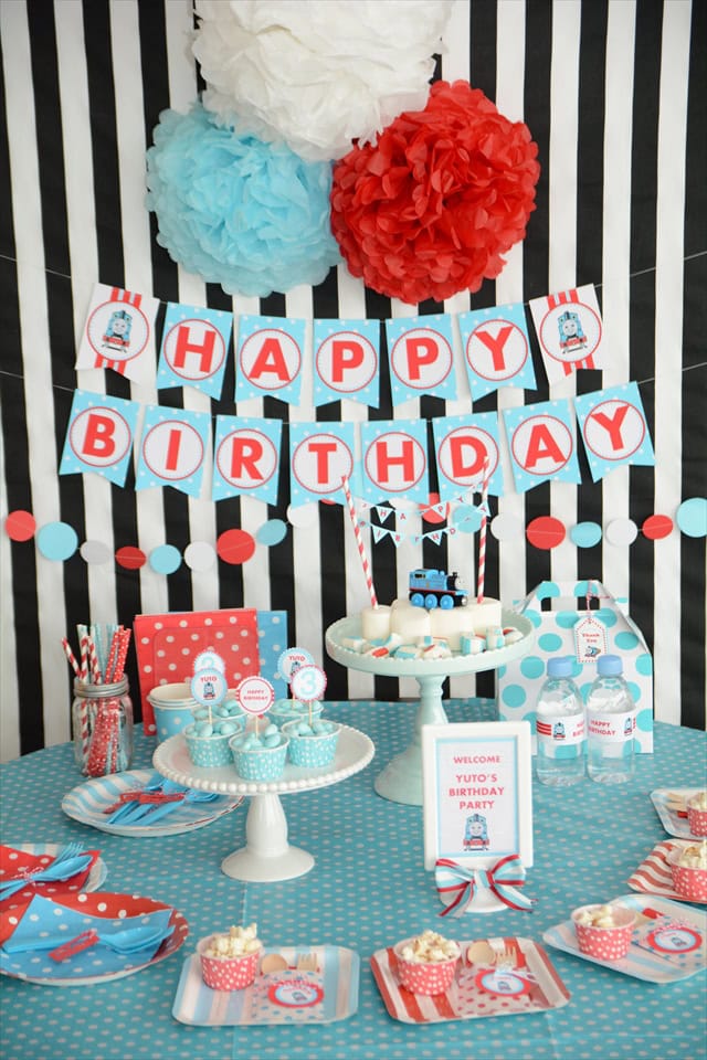 トーマス テーマのお誕生日パーティー Thomas Themed 3rd Birthday Party リトルレモネード キッズパーティープランナー トーマス テーマのお誕生日パーティー Thomas Themed 3rd Birthday Party リトルレモネード キッズパーティープランナー