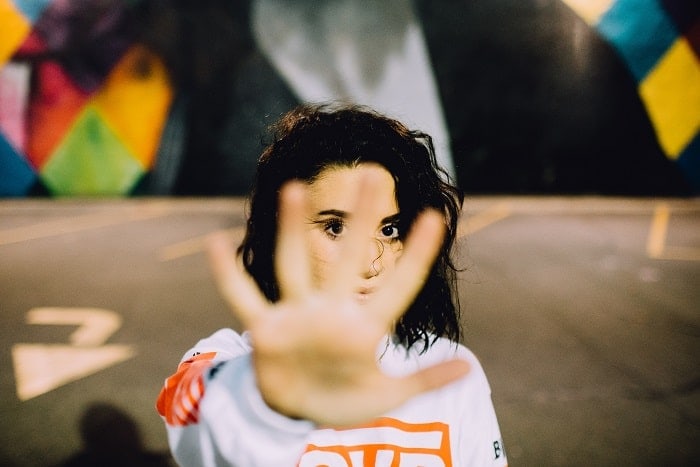 no hand gesture for no