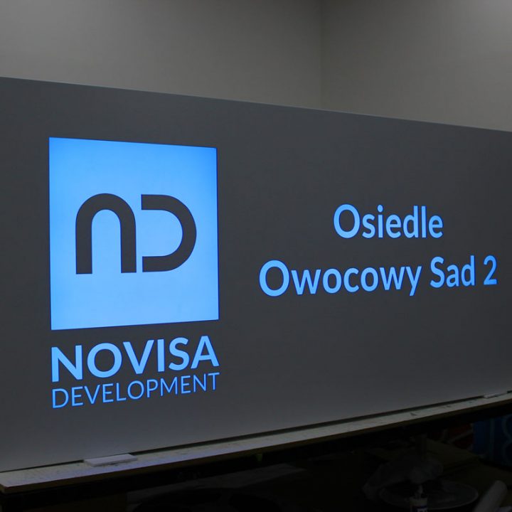 Kaseton podświetlany frezowany z dibondu białego