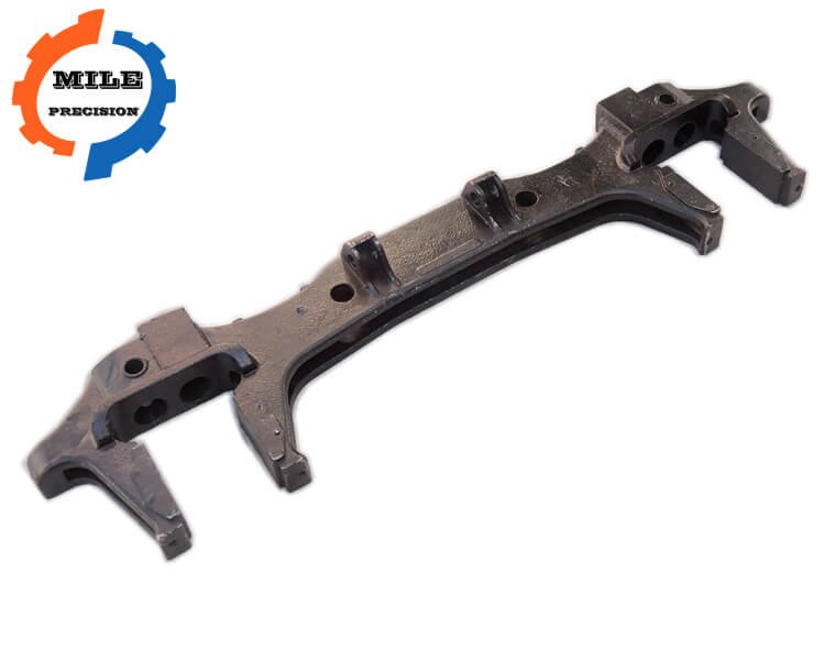 Processing-assembly-of-train-track-components