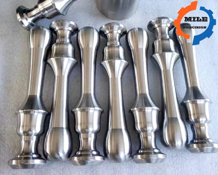 Turning and polishing of stainless steel furniture accessories