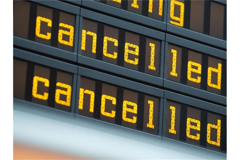 flight cancellations at commercial airlines