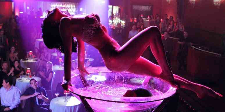 female-stripper-dancing Female kissograms female-stripper-dancing