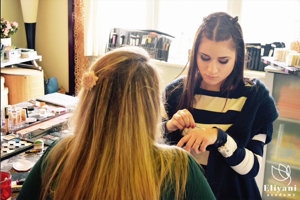 Gallery_product-1_Eliyani Make-up course in Eliyani Academy