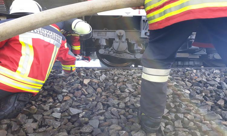Starke Rauchentwicklung an einem Zug