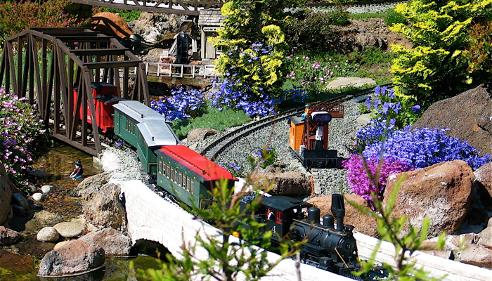 Mack Land LLC - Garden trains – after the pool removal