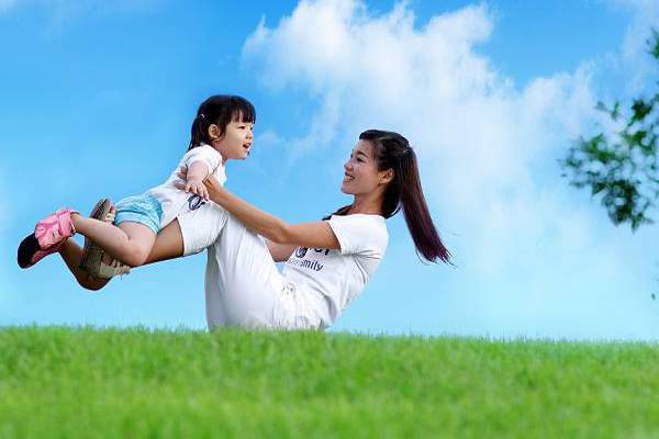 Hãy tham gia bảo hiểm sức khỏe cho con yêu của mình