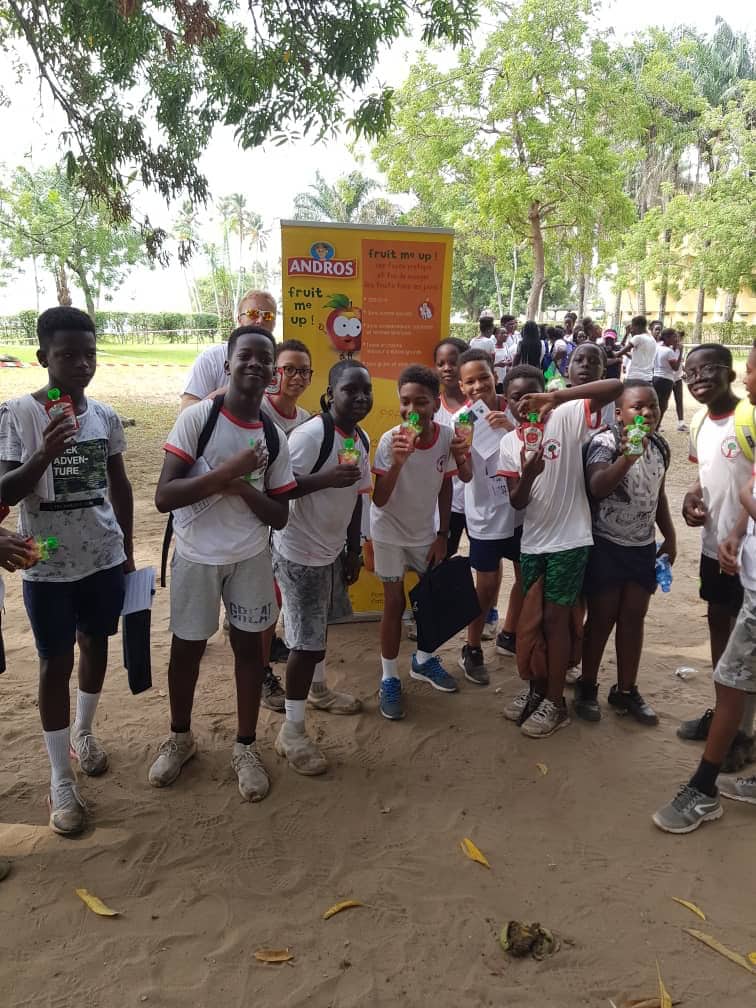 
 Sponsoring d'un Cross dans une école d'Abidjan avec les gourdes Fruit Me Up d'Andros										