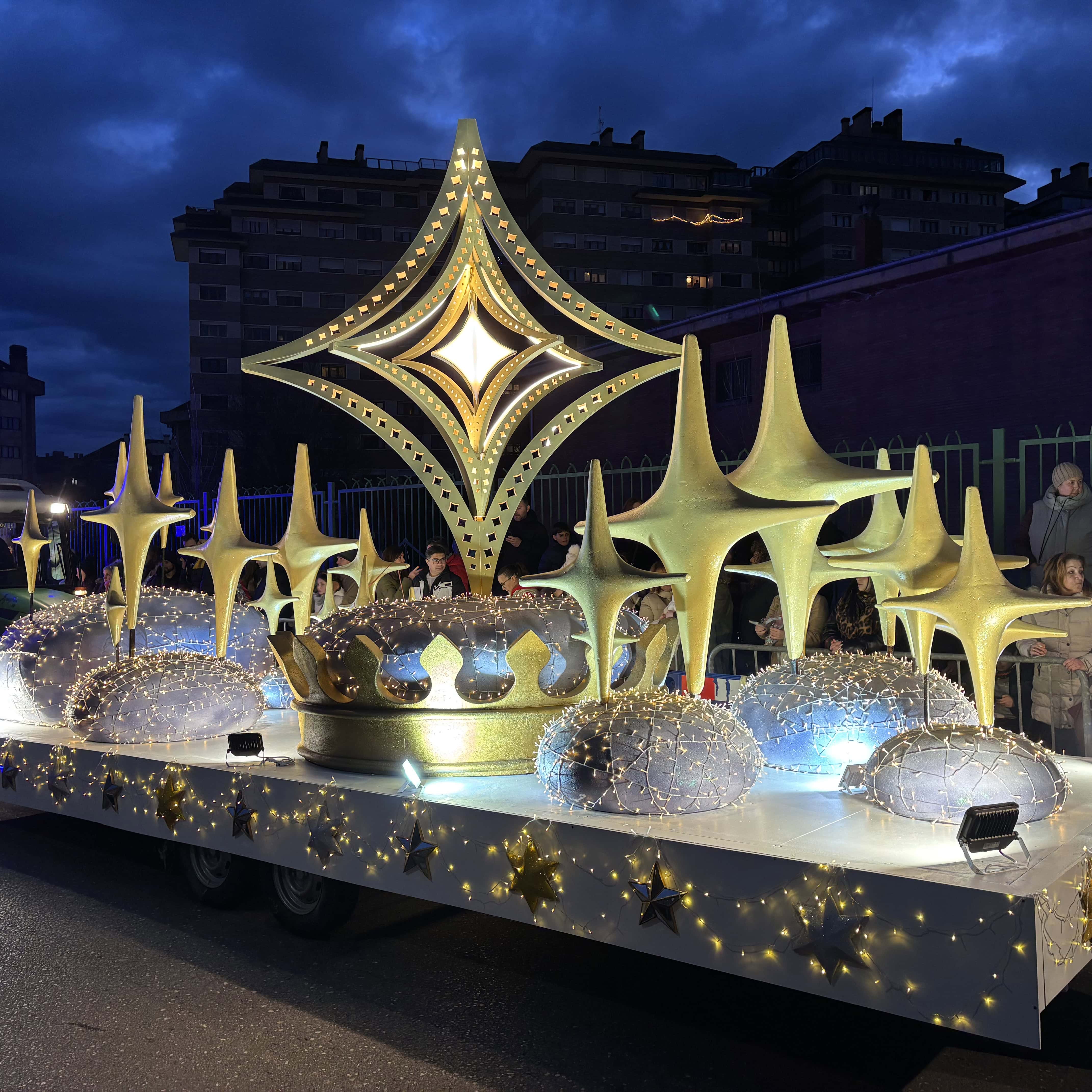 Proyectos efímeros y escenografía festiva