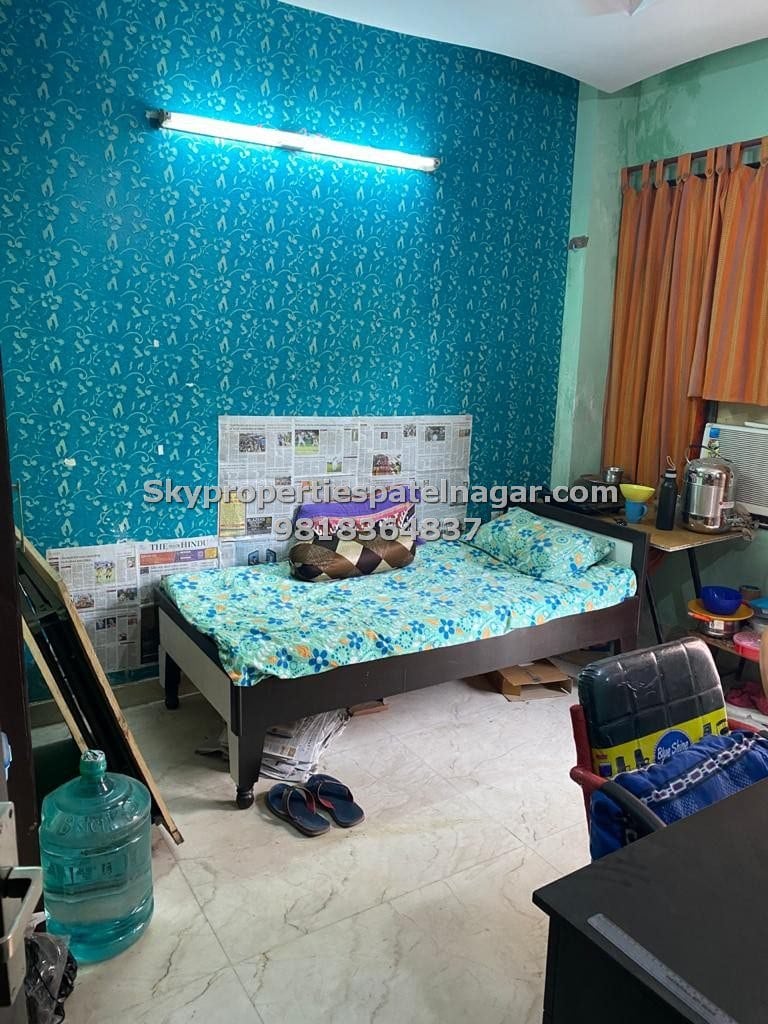 Flat in Karol Bagh