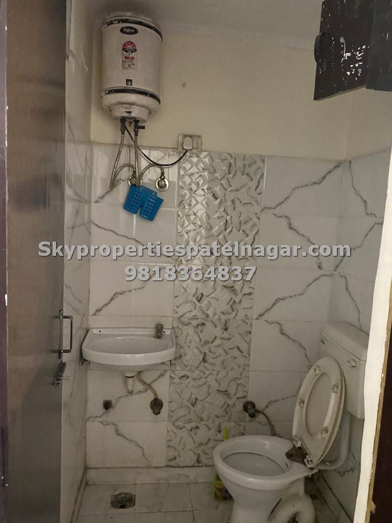 1 Rk for Rent in Old Rajendra Nagar Delhi