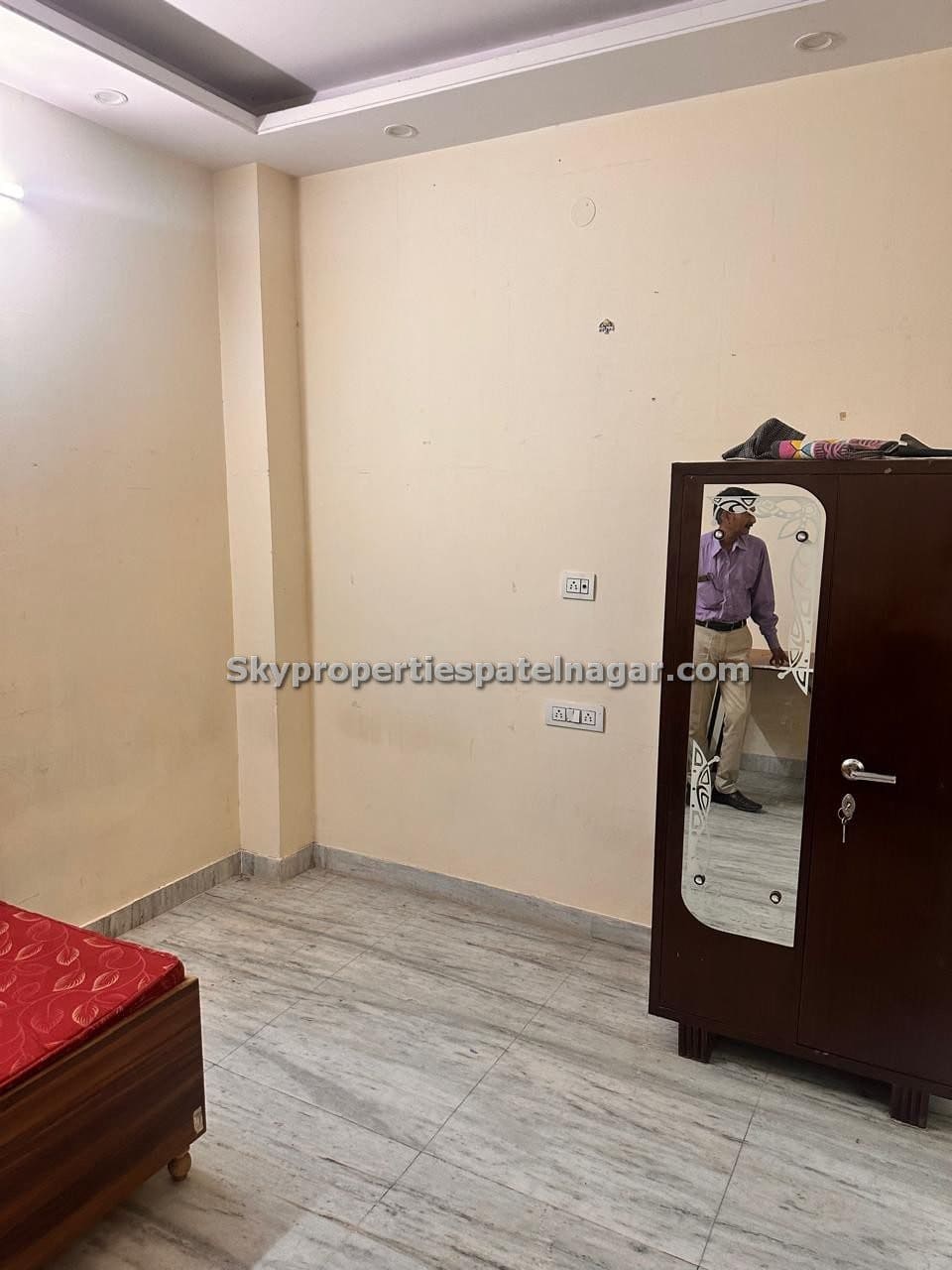 PG Near Karol Bagh