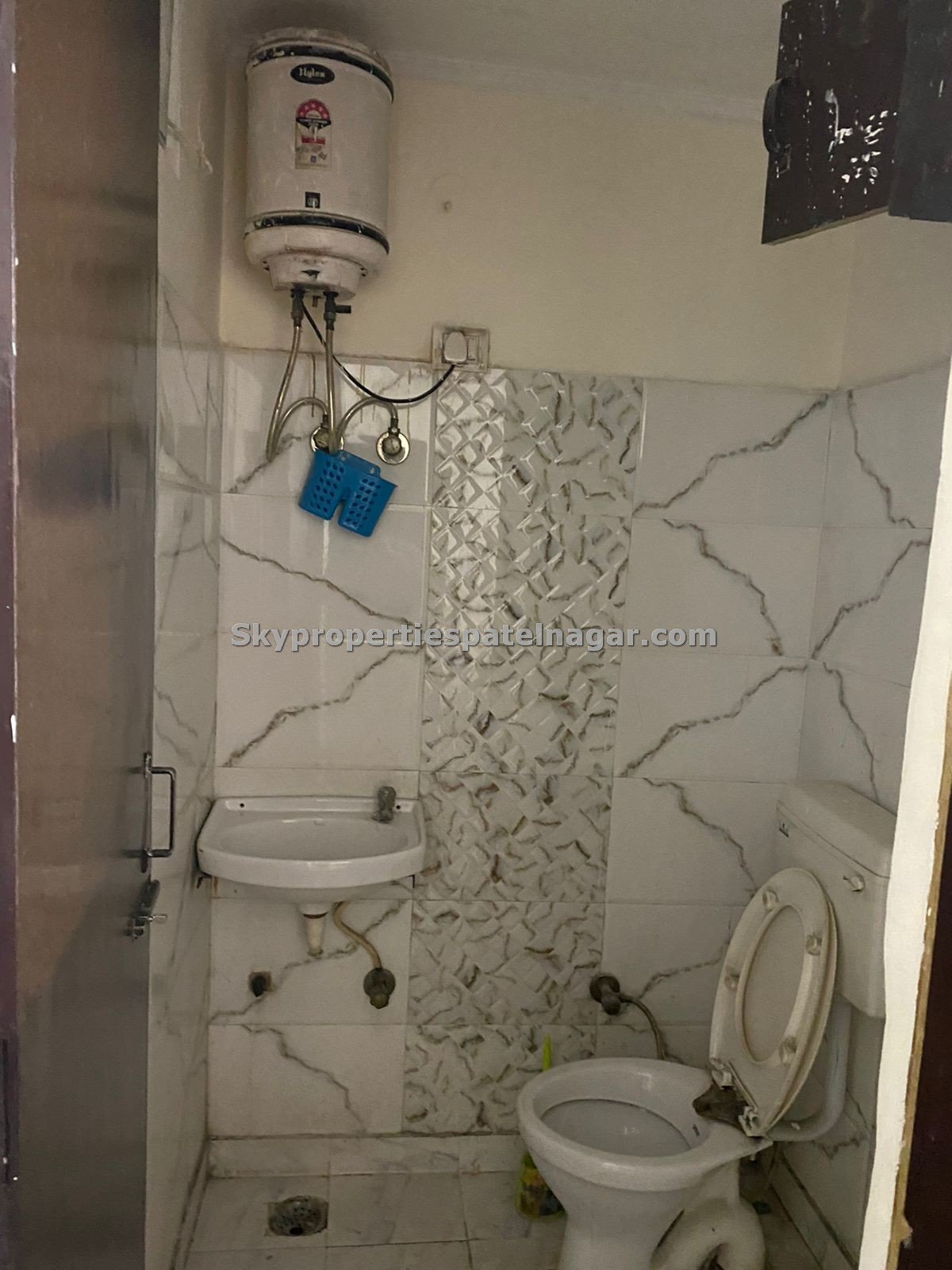 Single Bed Pg In Karol Bagh