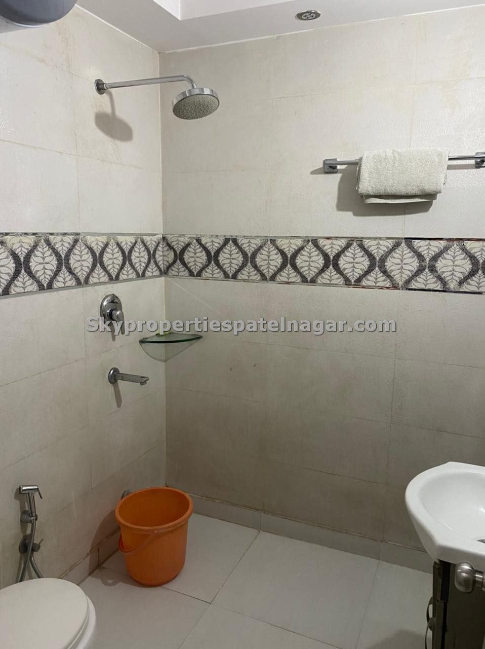 Single Room Near WEA Karol Bagh Delhi