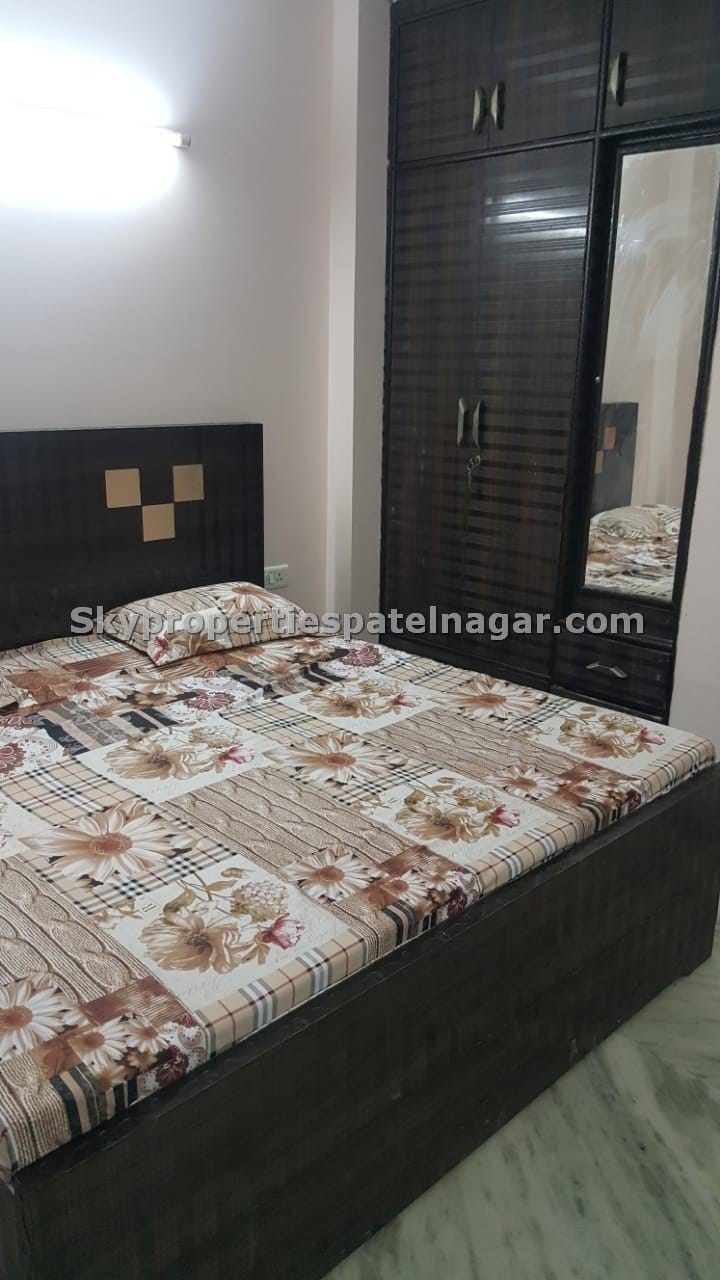 Pg Near Wadhwa College Delhi