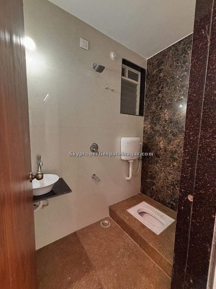 Single Room With Amenities Near Karol Bagh Delhi
