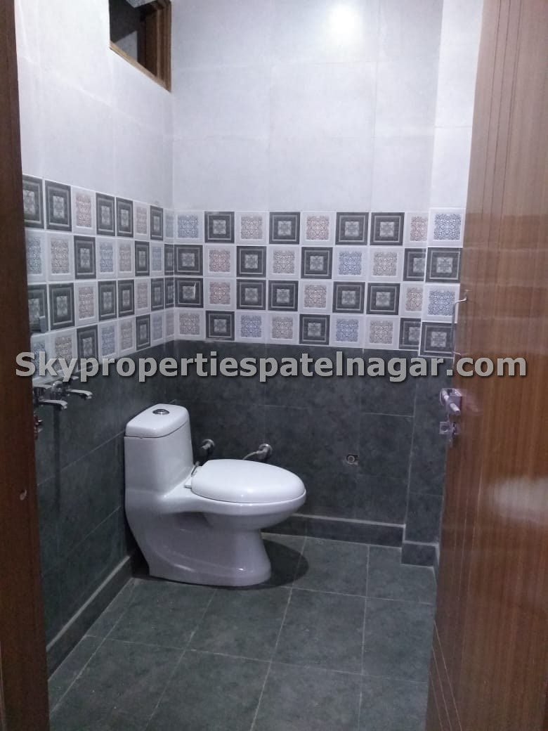 Luxury 1 BHK in Karol Bagh Delhi – Near Market & Metro